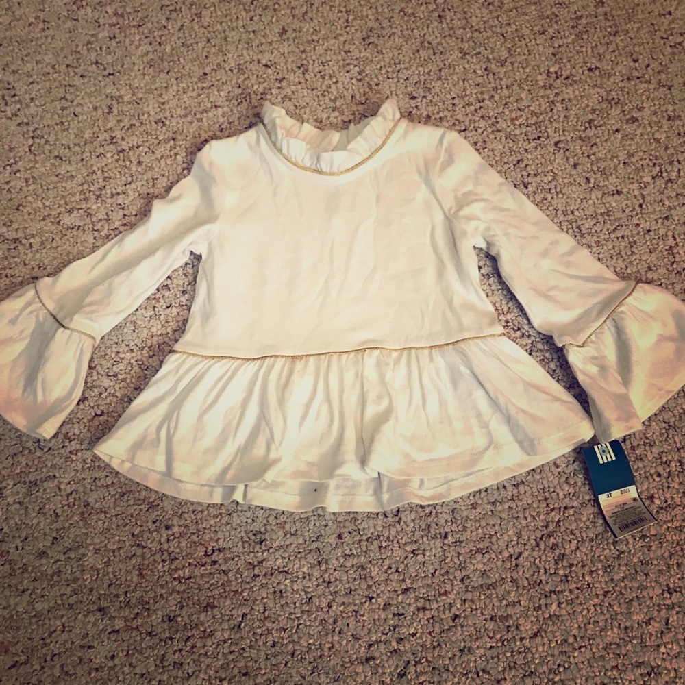 NWT Oshkosh bell-sleeved top!